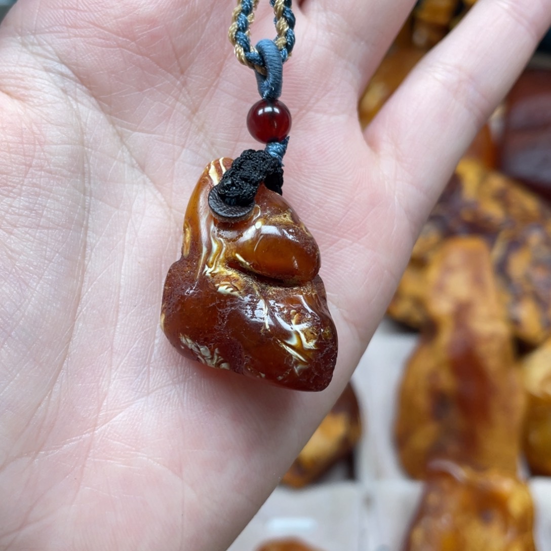 琥珀珠宝奇石未镶嵌