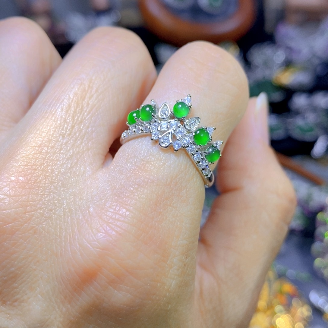 翡翠颈饰银S925镶嵌天然翡翠