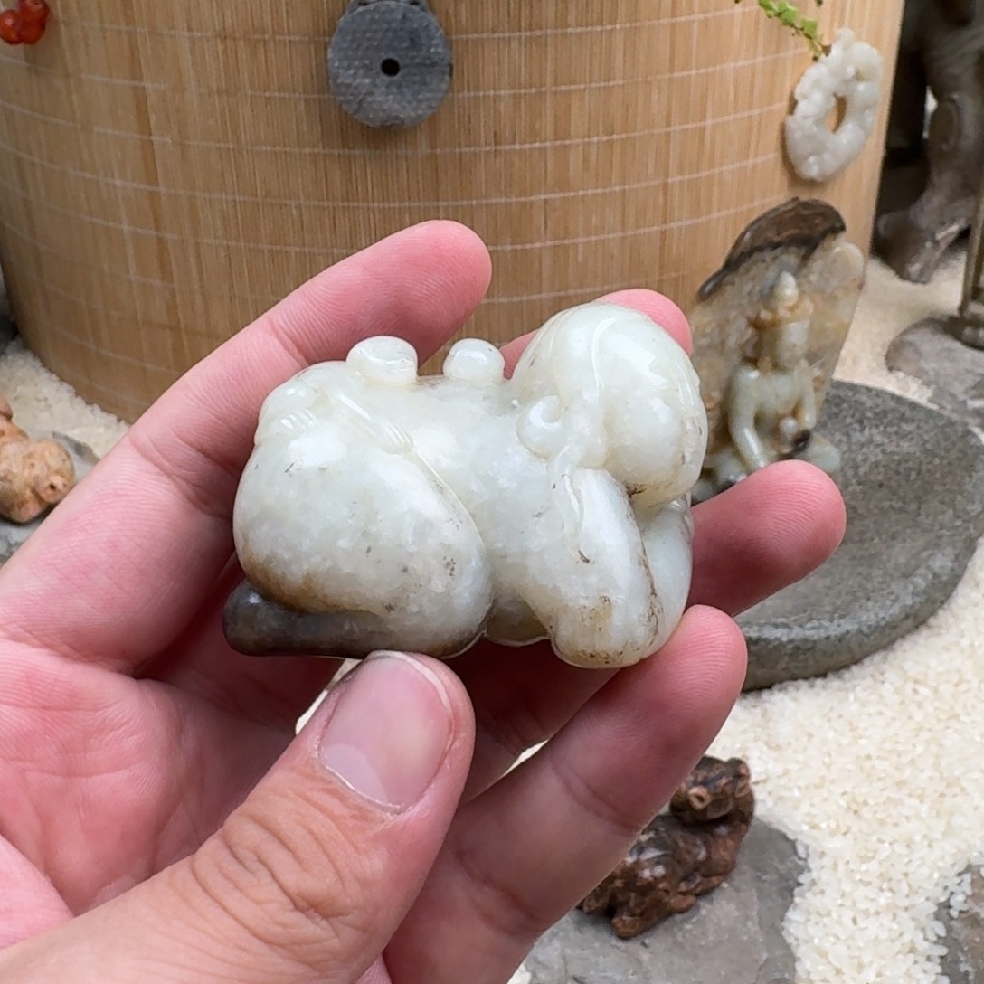 期***待和田玉未镶嵌颈饰