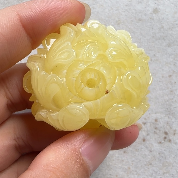 蜜蜡未镶嵌珠宝奇石