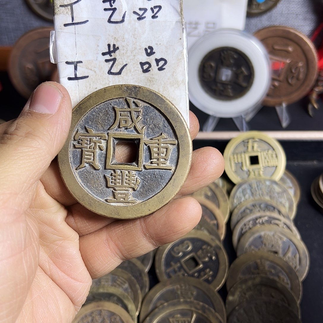 铜现代文创工艺品