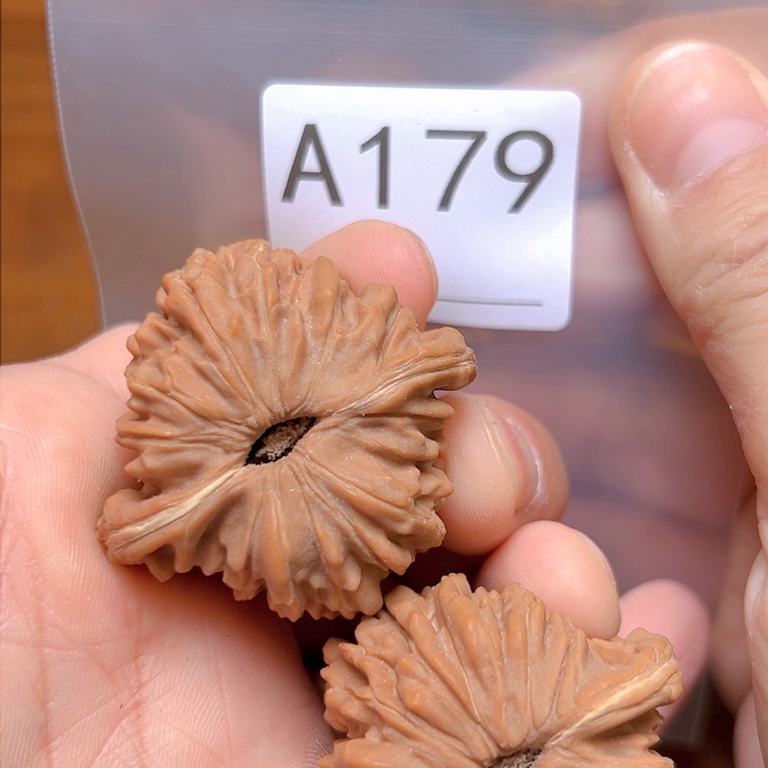 文玩核桃吊坠44➕四座楼