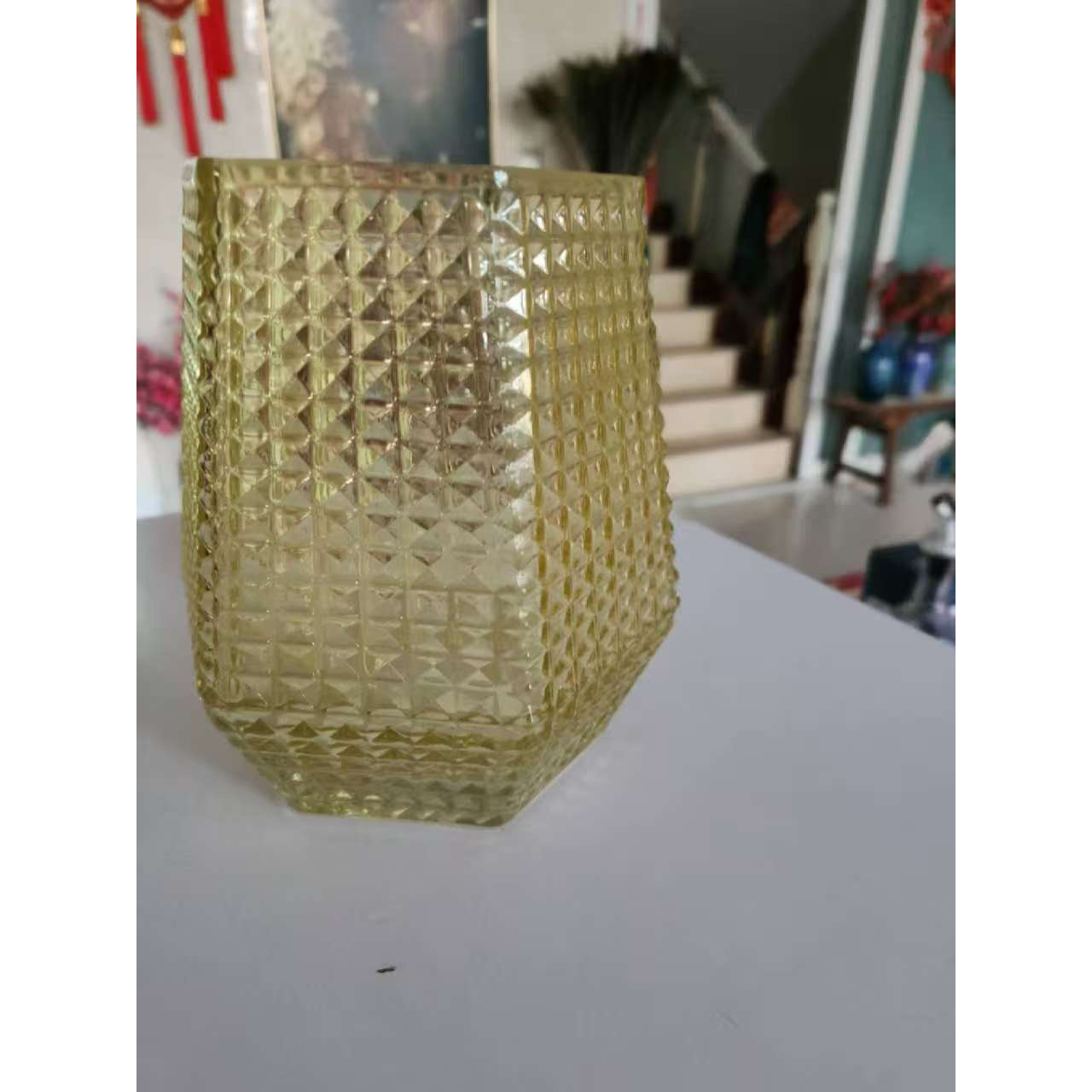 YY630黄色菱形格花瓶