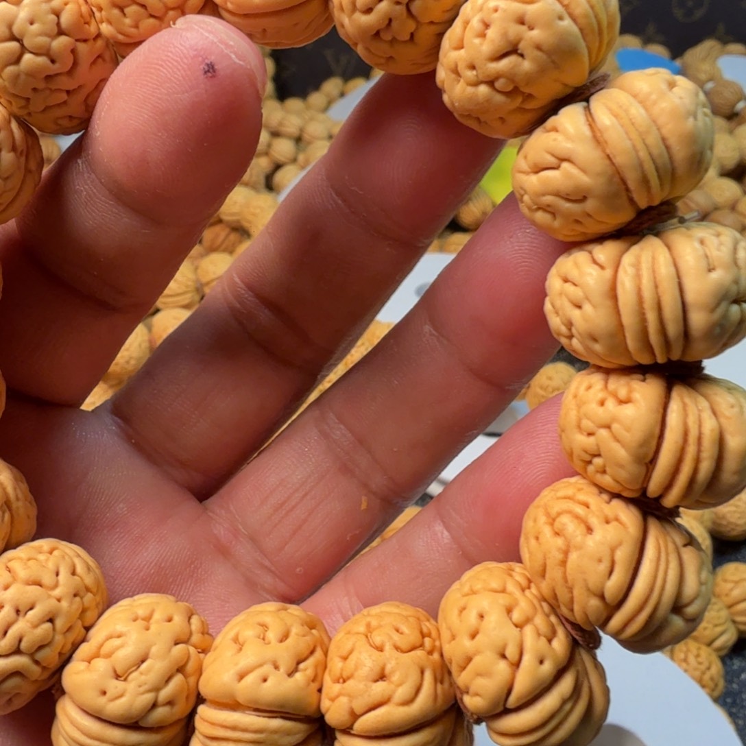 六***头吊坠桃核苹果甲板