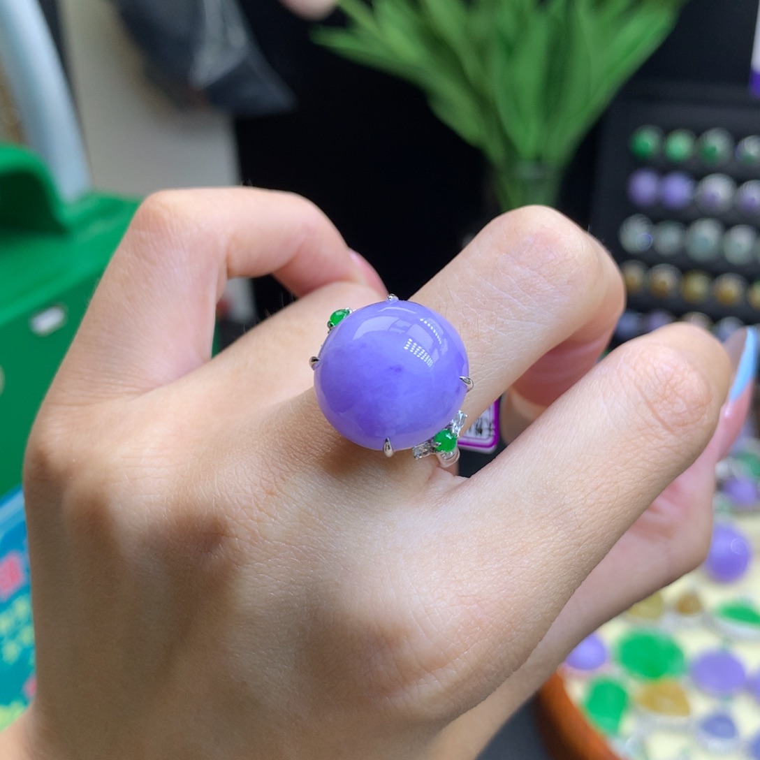 翡翠18K金镶嵌颈饰天然