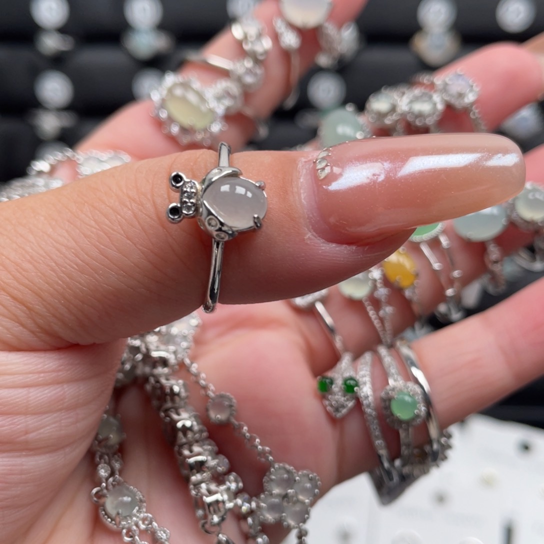 翡翠戒指银S925镶嵌戒指