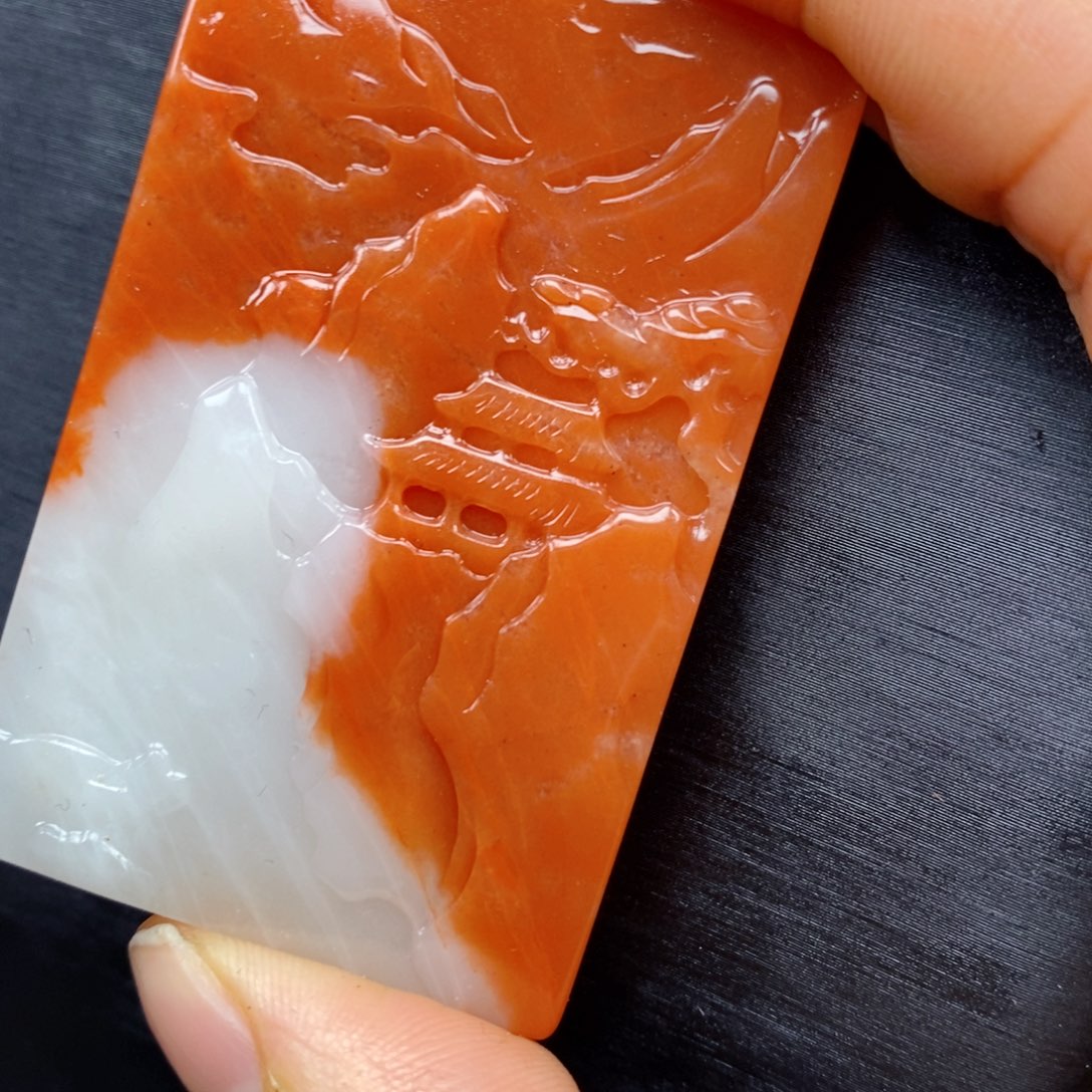 石英质玉（黄龙玉）颈饰未镶嵌