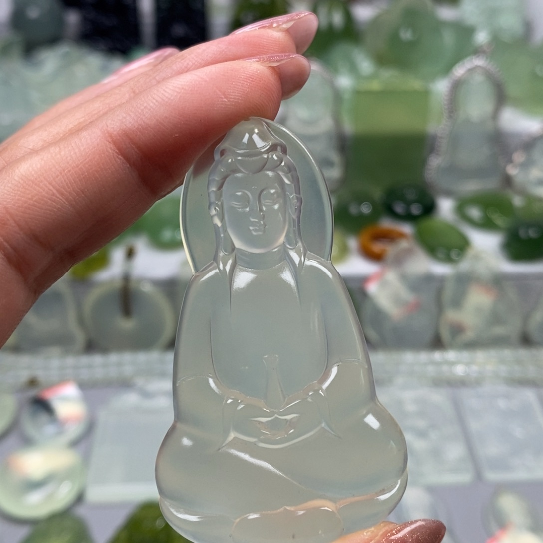 蛇纹石玉未镶嵌颈饰