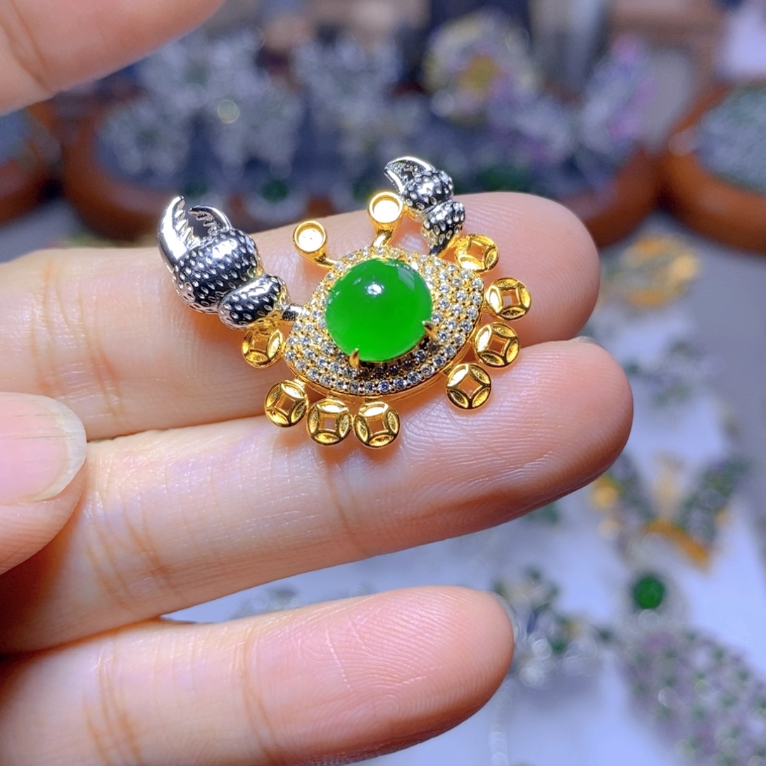 翡翠颈饰银S925镶嵌天然翡翠