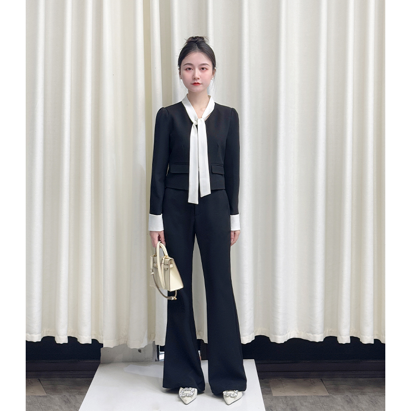 【反转巴黎】小娜椒小个子春季撞色飘带设计上衣微喇裤时尚套装女