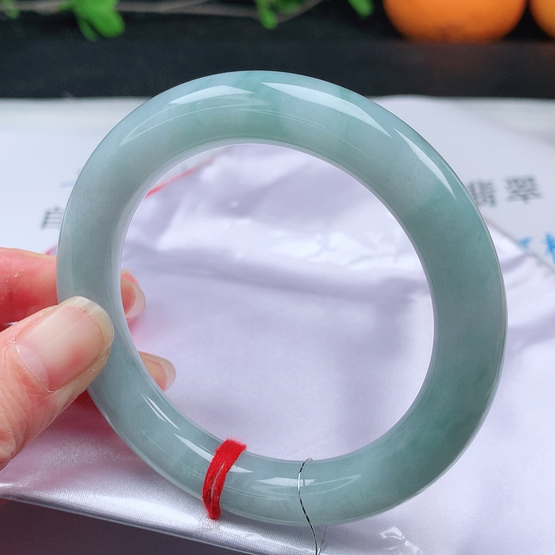 翡翠手镯未镶嵌57圈