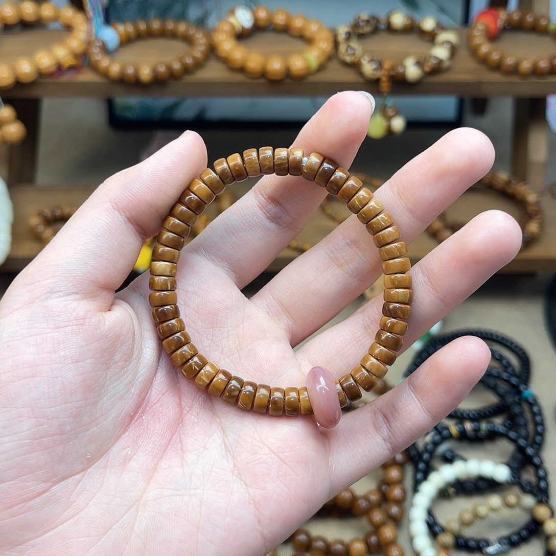 库克手串瀚***?搭配粉色跑环