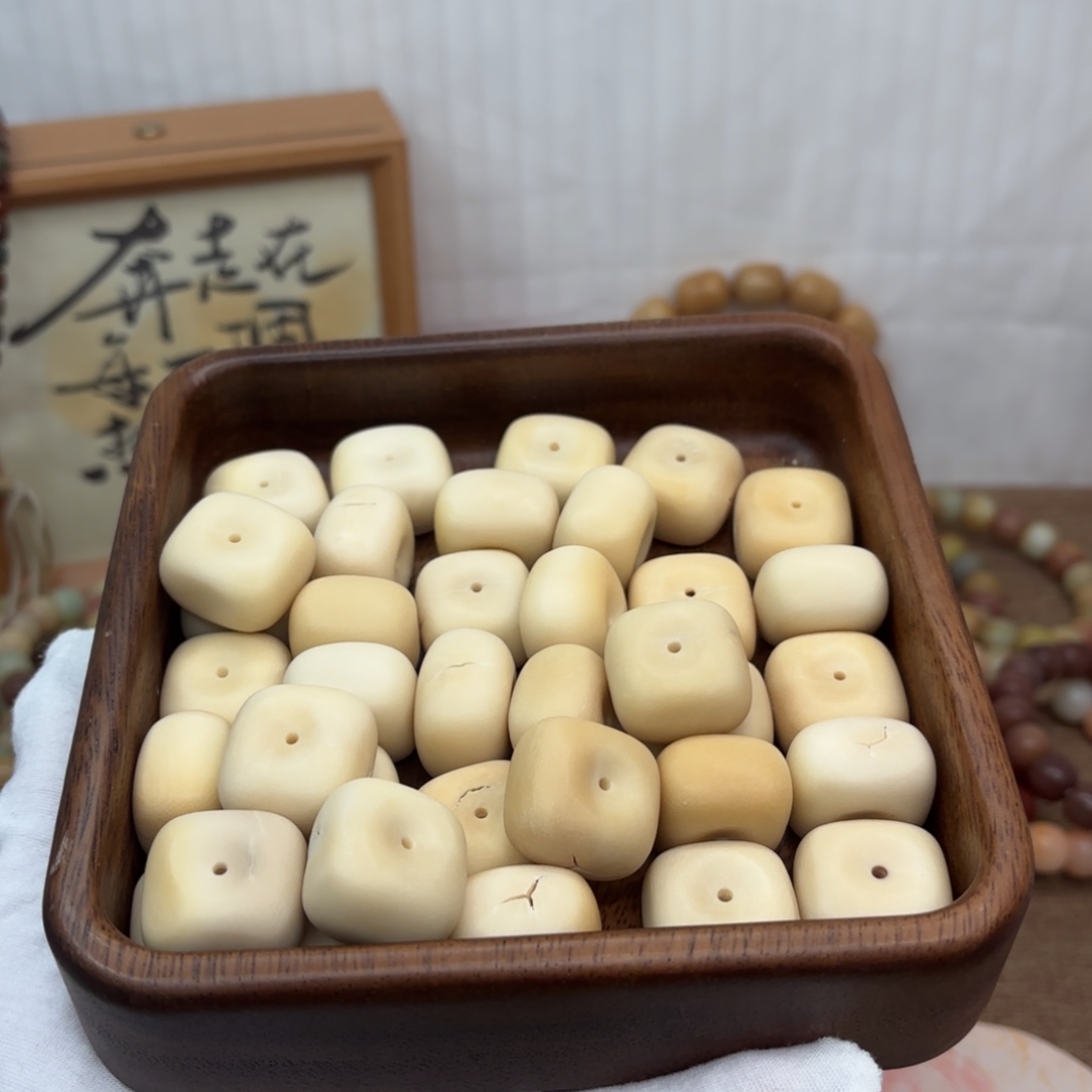 菩提根/象牙果吊坠毛坯超大瑕疵牙果藏扣散珠20颗一锅随单
