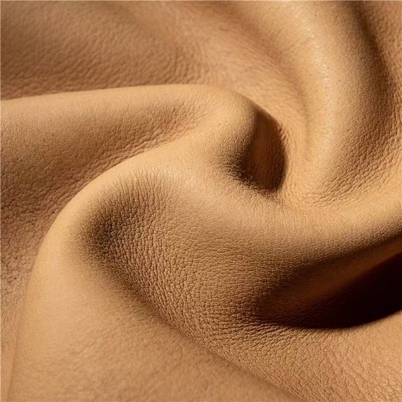 优质牛皮 .羊皮毛一体.各种沙发 汽车皮 包包  鞋子等各类皮革