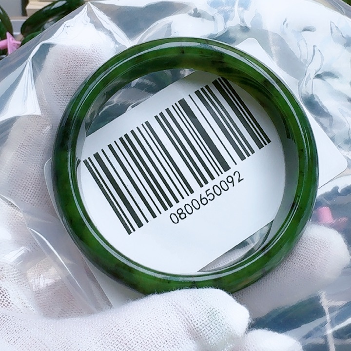 和田玉（碧玉）手镯未镶嵌5960微包容