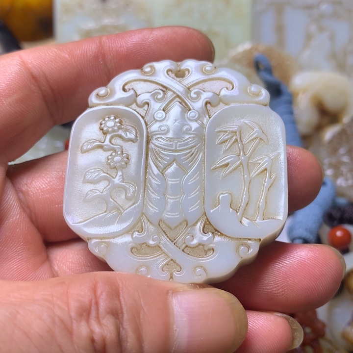 和田玉未镶嵌挂件有*手