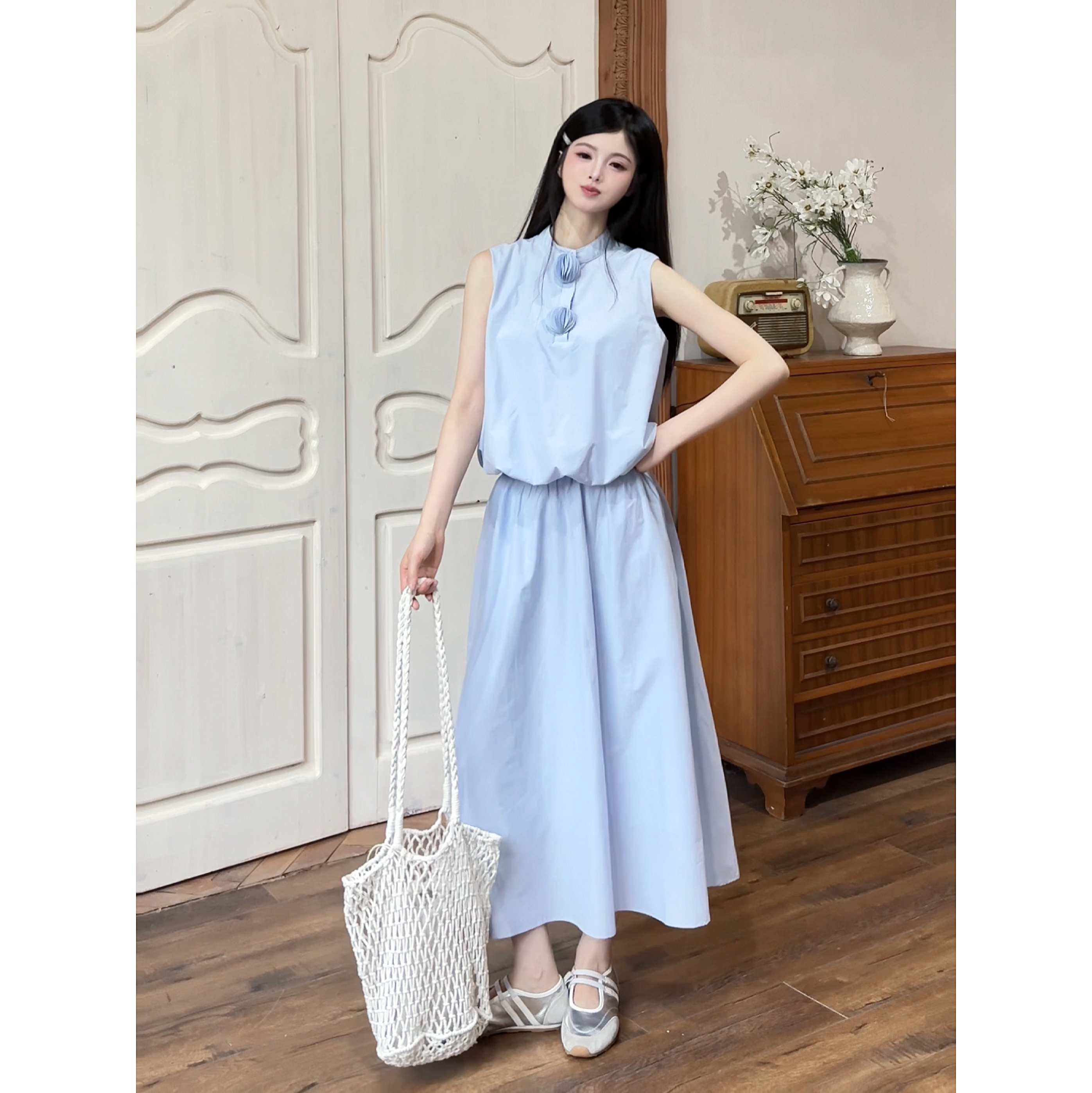 【雪宝专享】 | “落水惊鸿”法式别致无袖上衣纯欲高腰半裙两件套