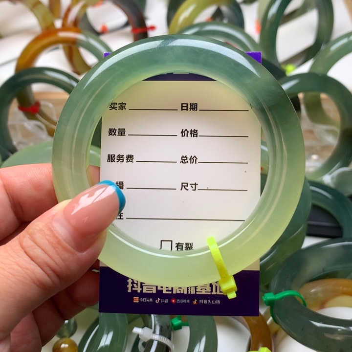 余***年未镶嵌岫玉手镯手镯