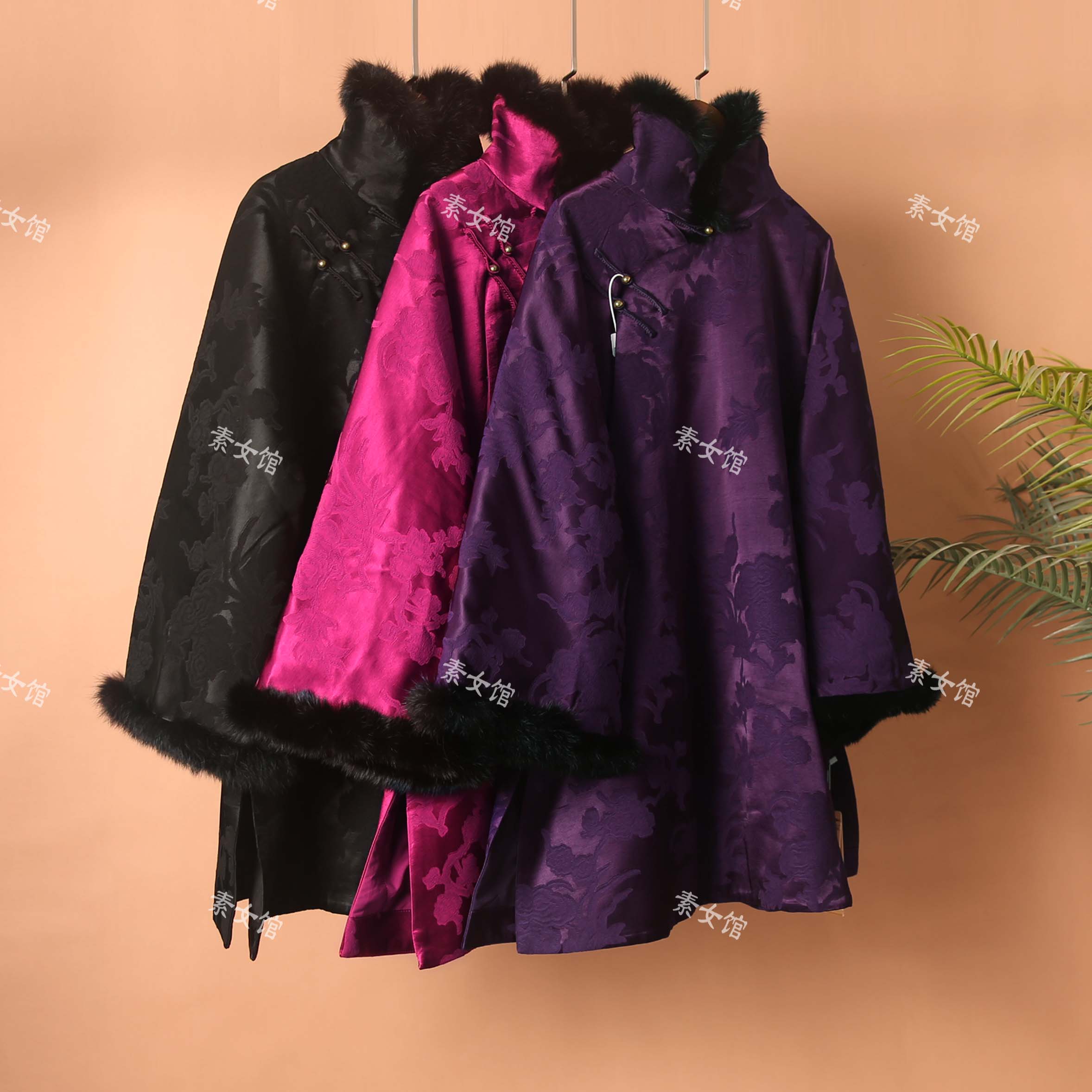 25282中式立领凤仙领真毛提花中长款太太棉服