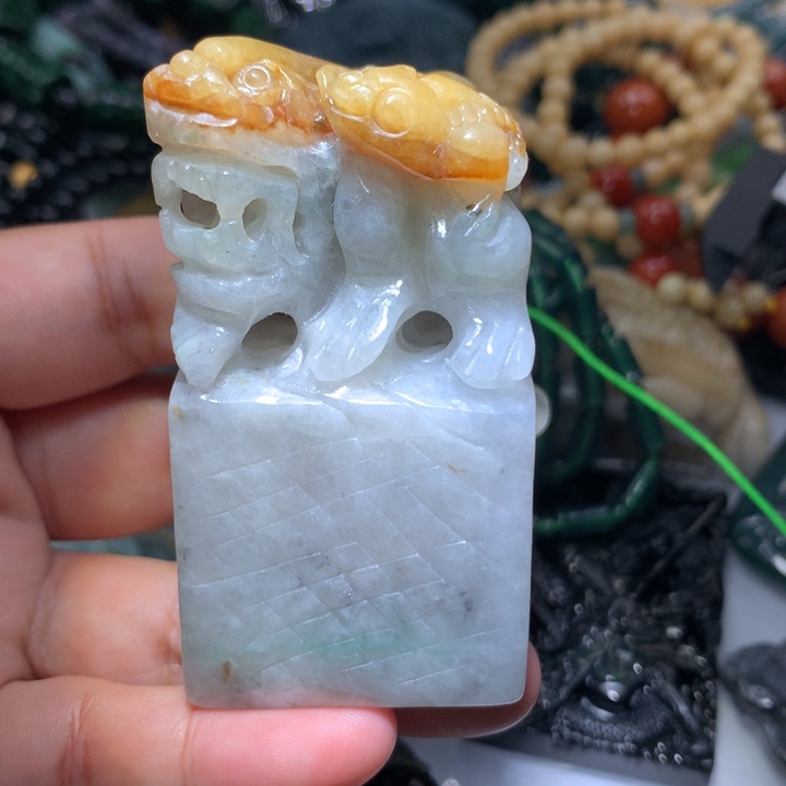 翡翠颈饰未镶嵌保真天然A货翡翠