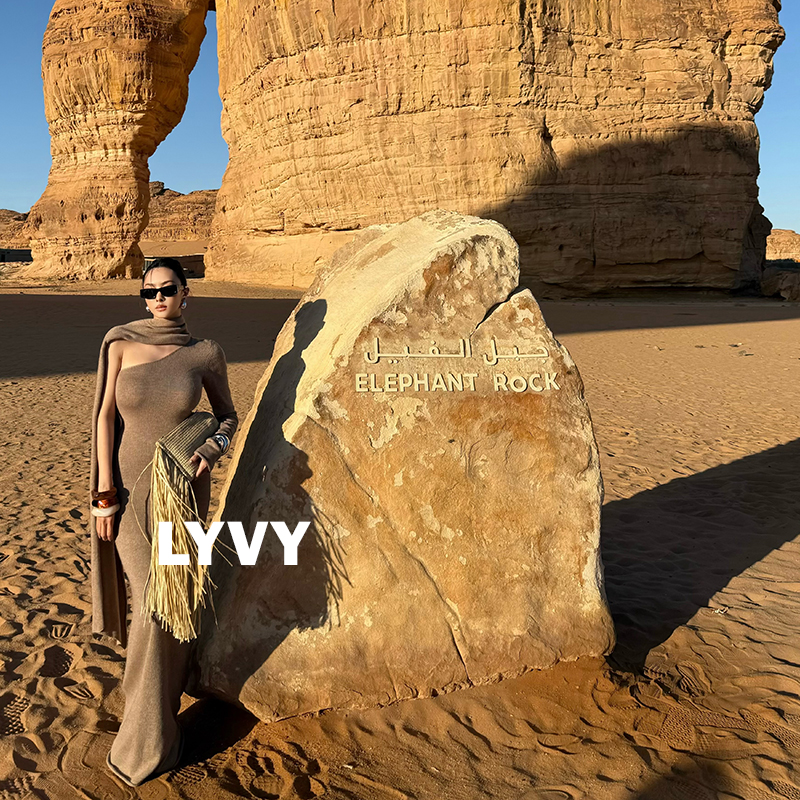 【围巾斜肩长裙】袁伶嫣同款重工款围巾连衣裙斜肩柔软紧身针织裙