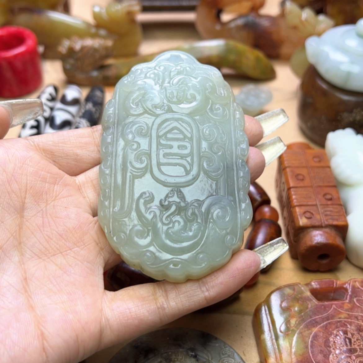 【闪购商品】蛇纹石玉颈饰未镶嵌