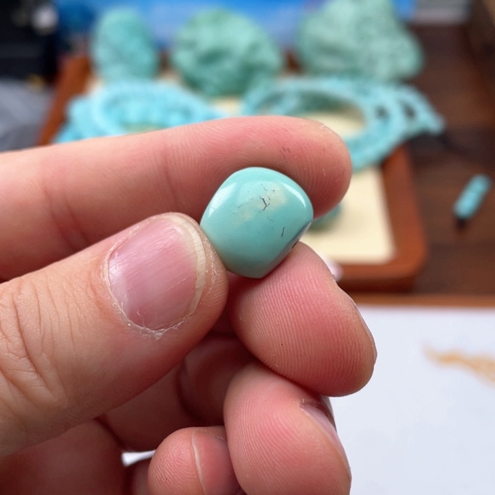 绿松石颈饰未镶嵌