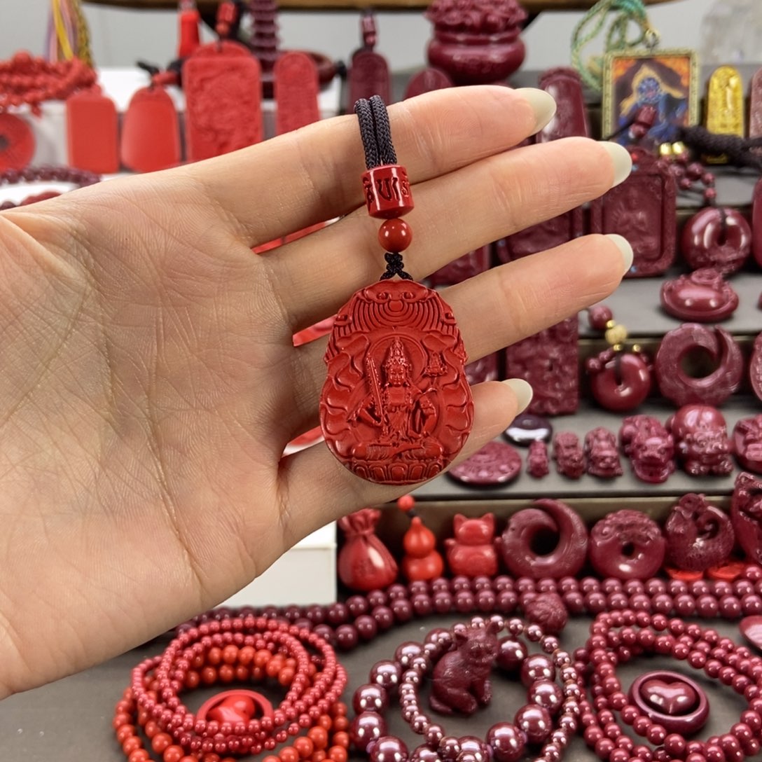 天然辰砂红砂吊坠 马