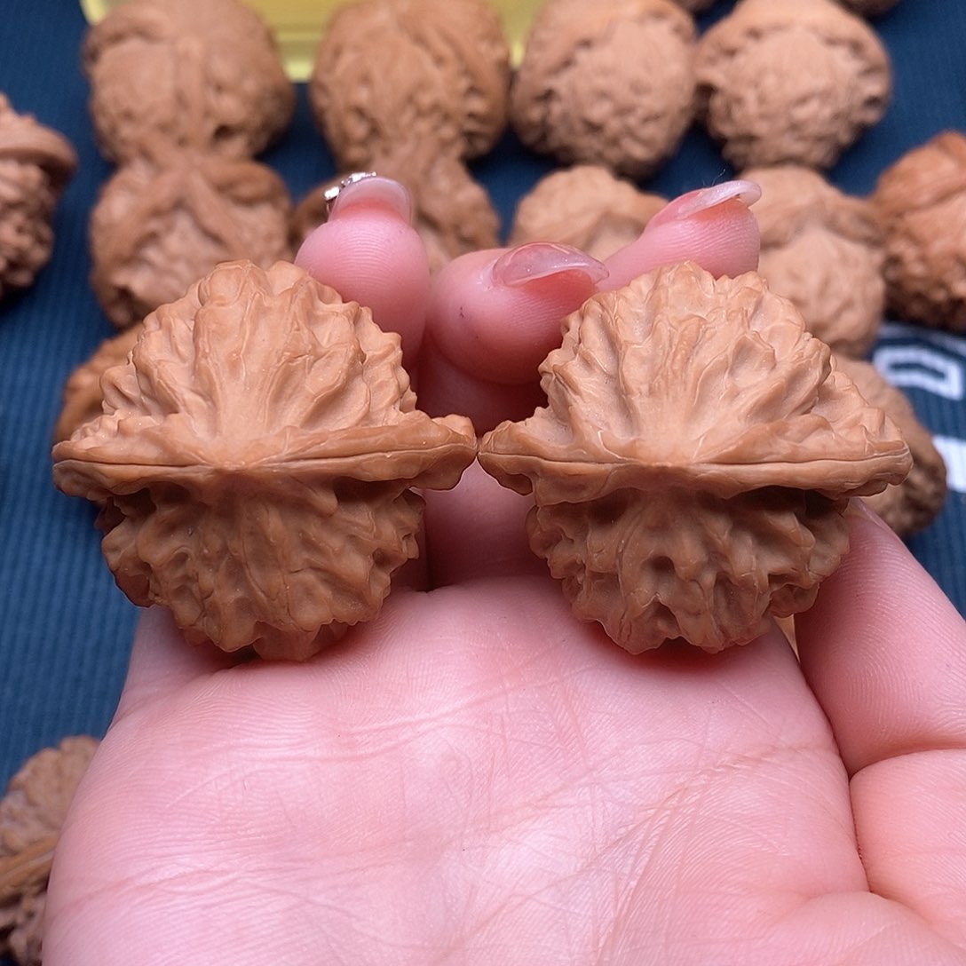 文玩核桃吊坠龙鳞42