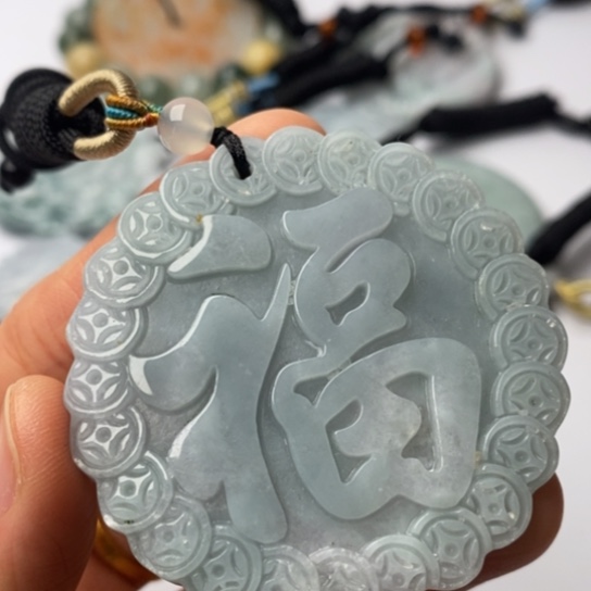 翡翠未镶嵌挂件翡翠