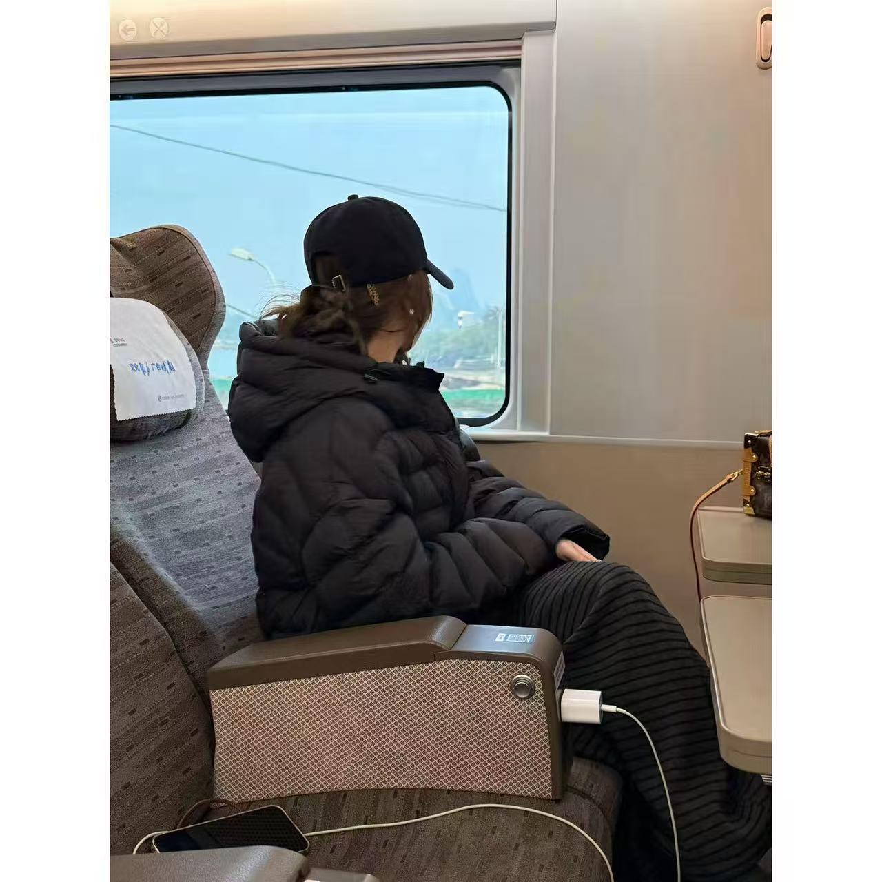 【小个家】“排骨羽绒”自留款磁吸扣连帽羽绒服