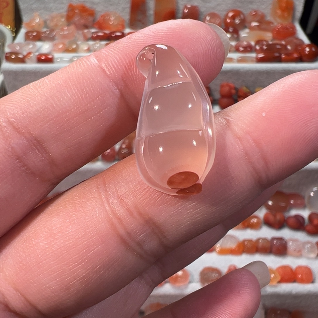 南红玛瑙川料未镶嵌毛豆