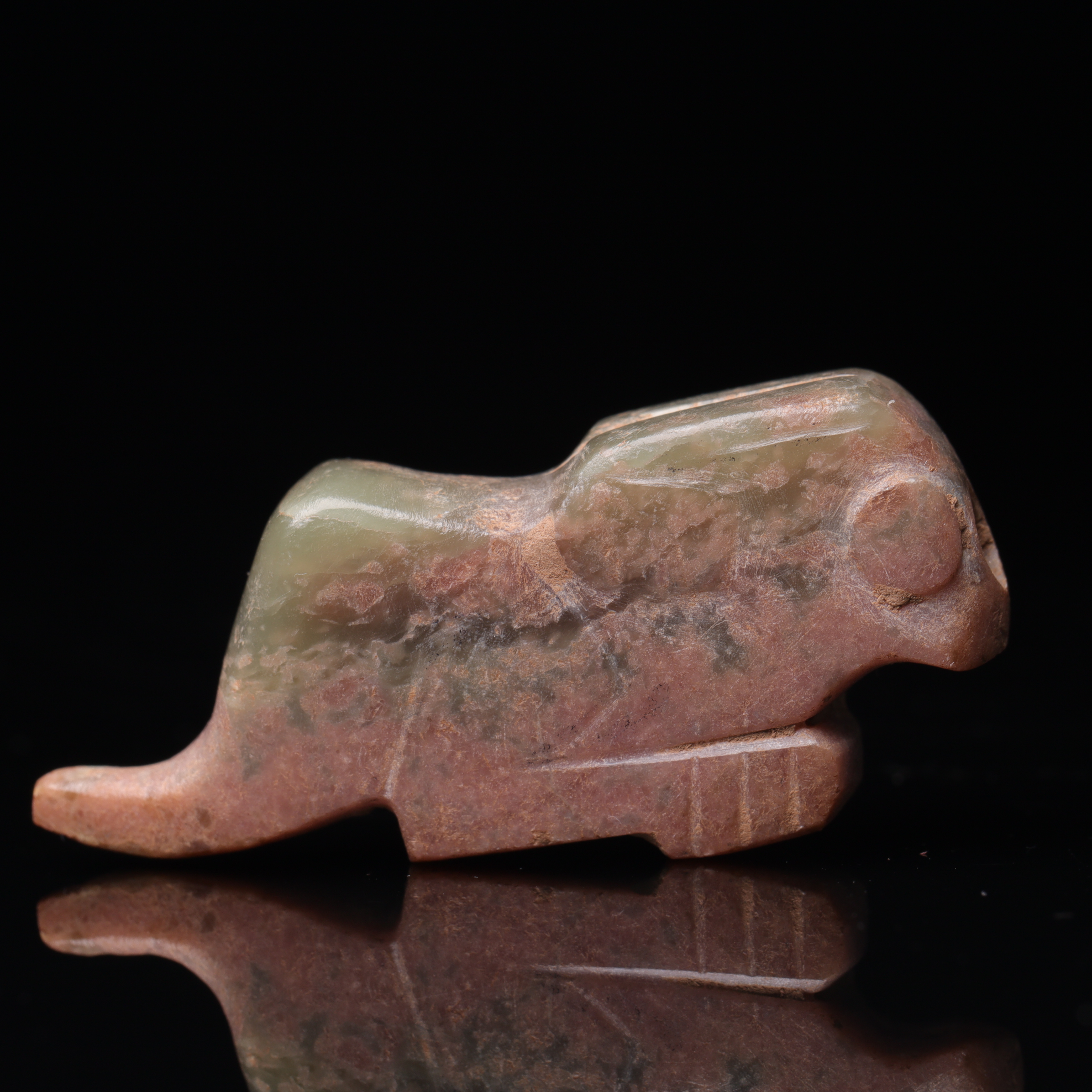 明代和田玉玉兔玉件