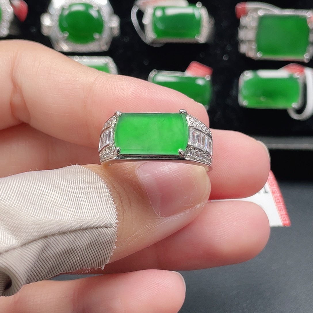 翡翠银S925镶嵌戒指天然A货翡翠没运费险3971