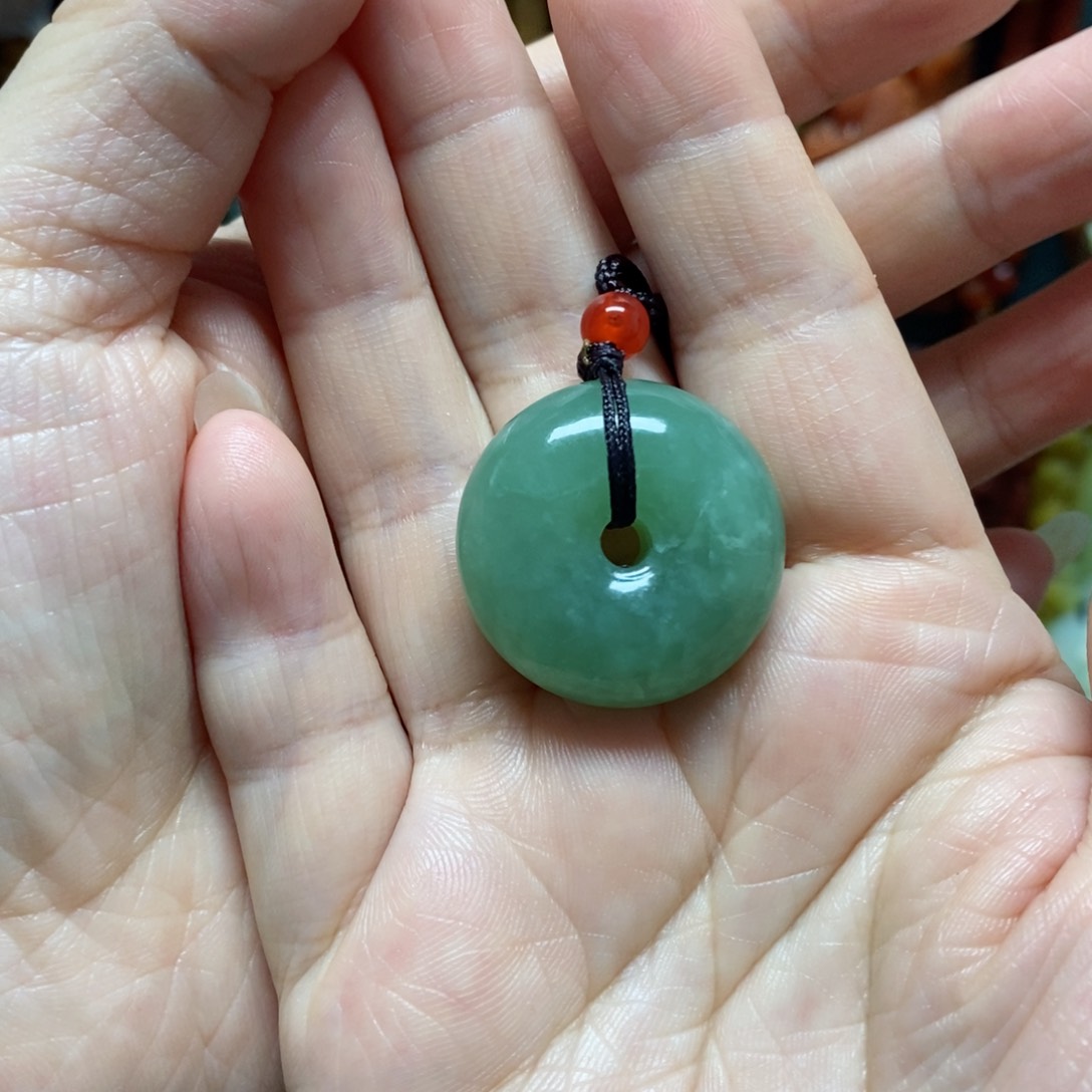 岫玉吊坠(赠链)未镶嵌