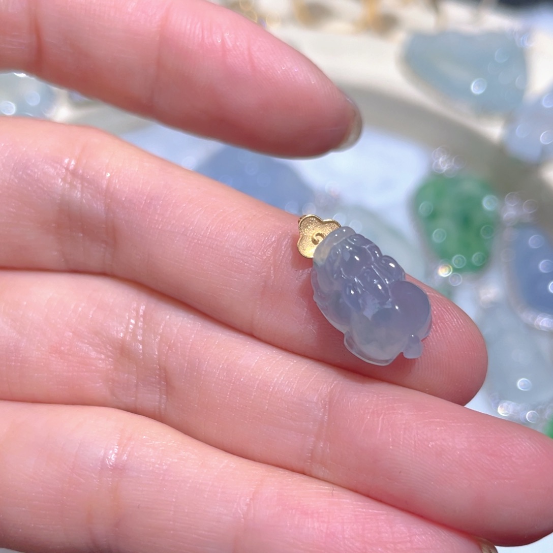 翡翠颈饰18K金镶嵌翡翠