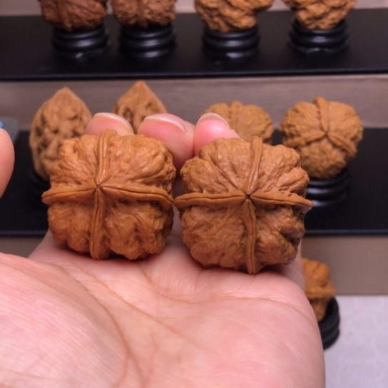 文玩核桃把件十八包四楞9