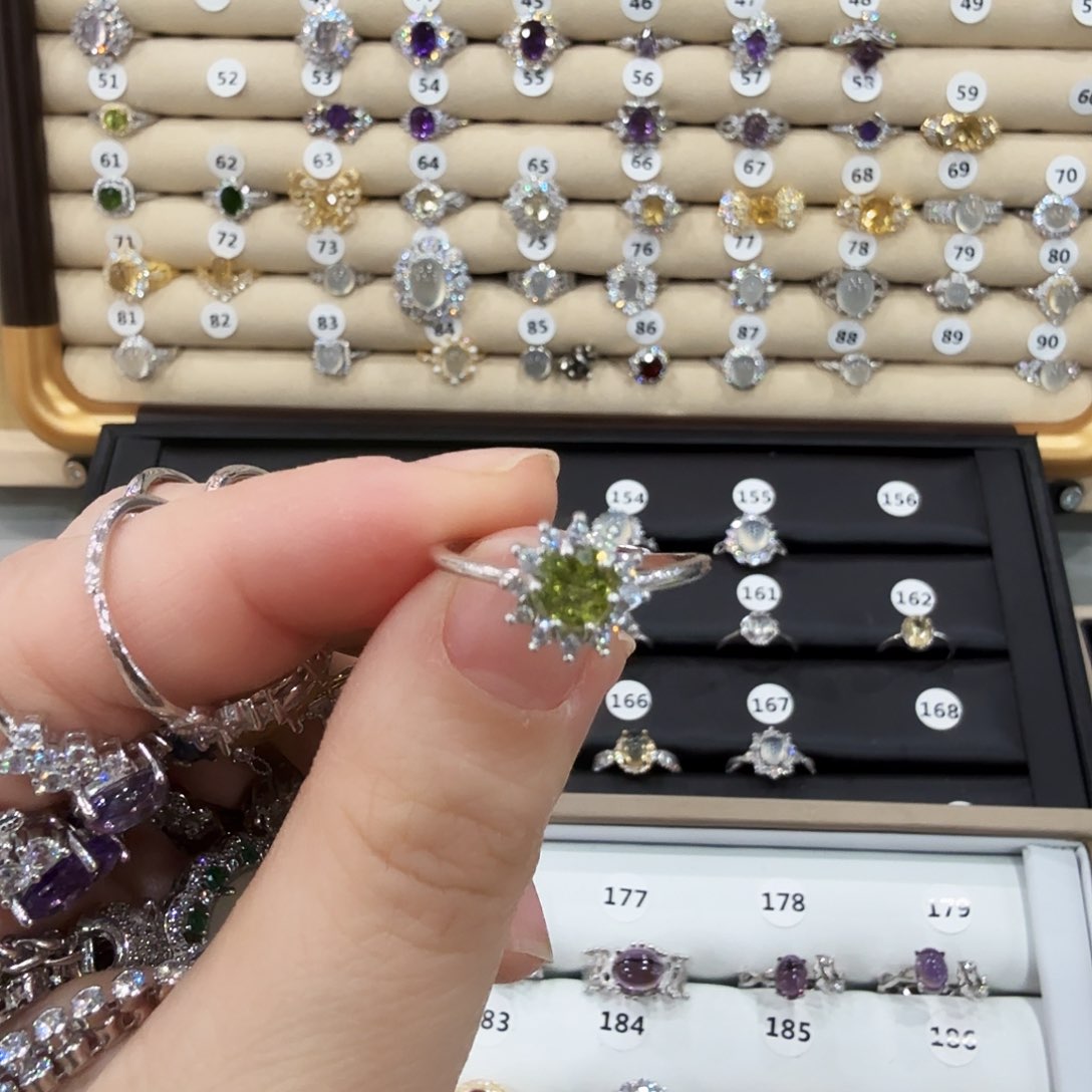 蛇纹石玉颈饰银S925镶嵌来****”