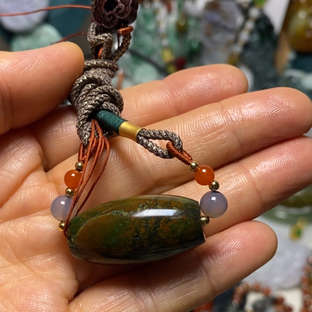 【闪购商品】翡翠吊坠(赠链)未镶嵌