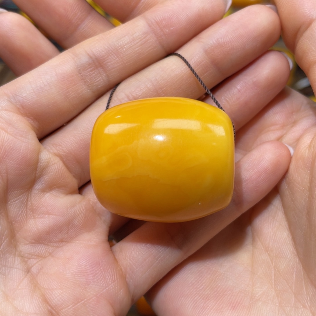 【闪购商品】琥珀裸石未镶嵌桶珠