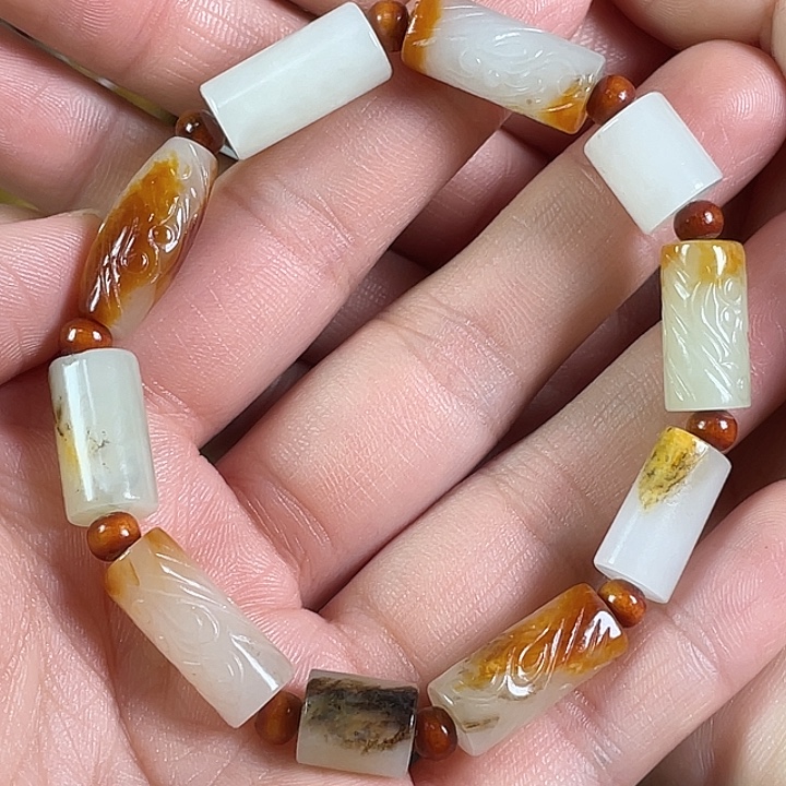 玉***痕和田玉未镶嵌挂件