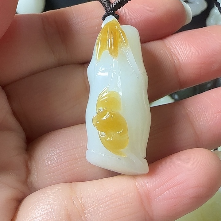 和田玉（糖玉）未镶嵌挂件