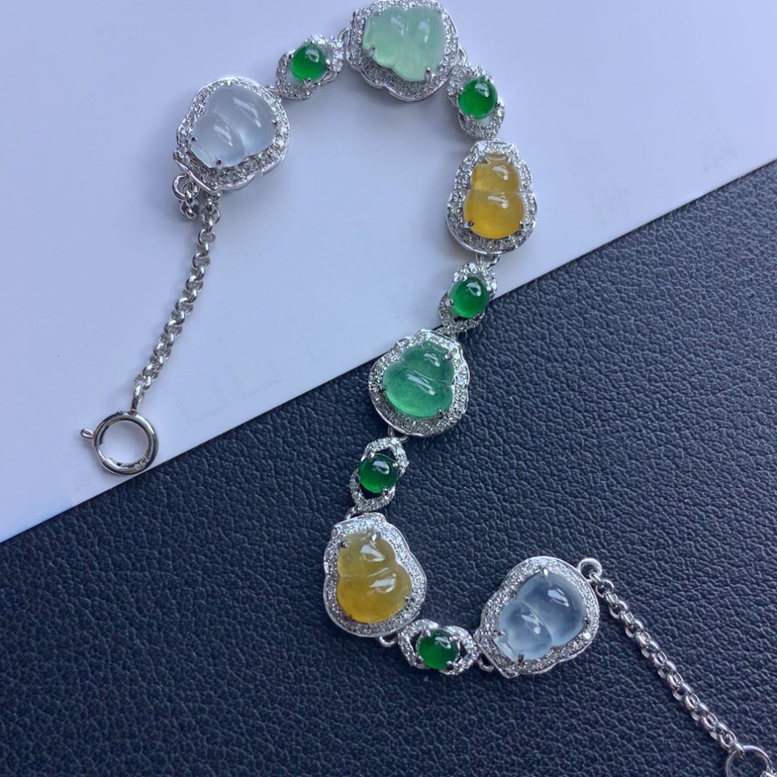 翡翠颈饰未镶嵌手串