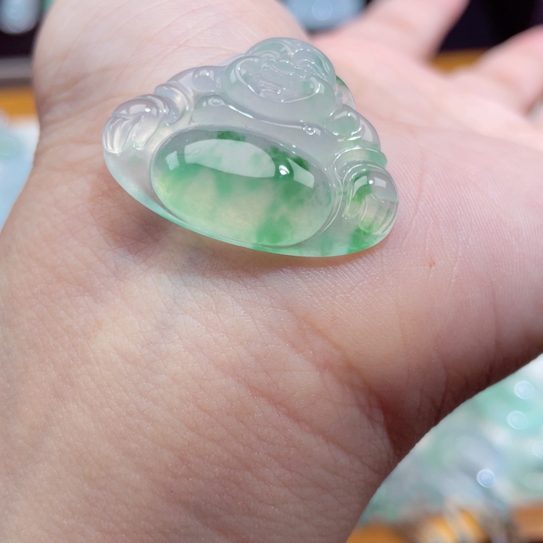 颈饰未镶嵌翡翠佛公