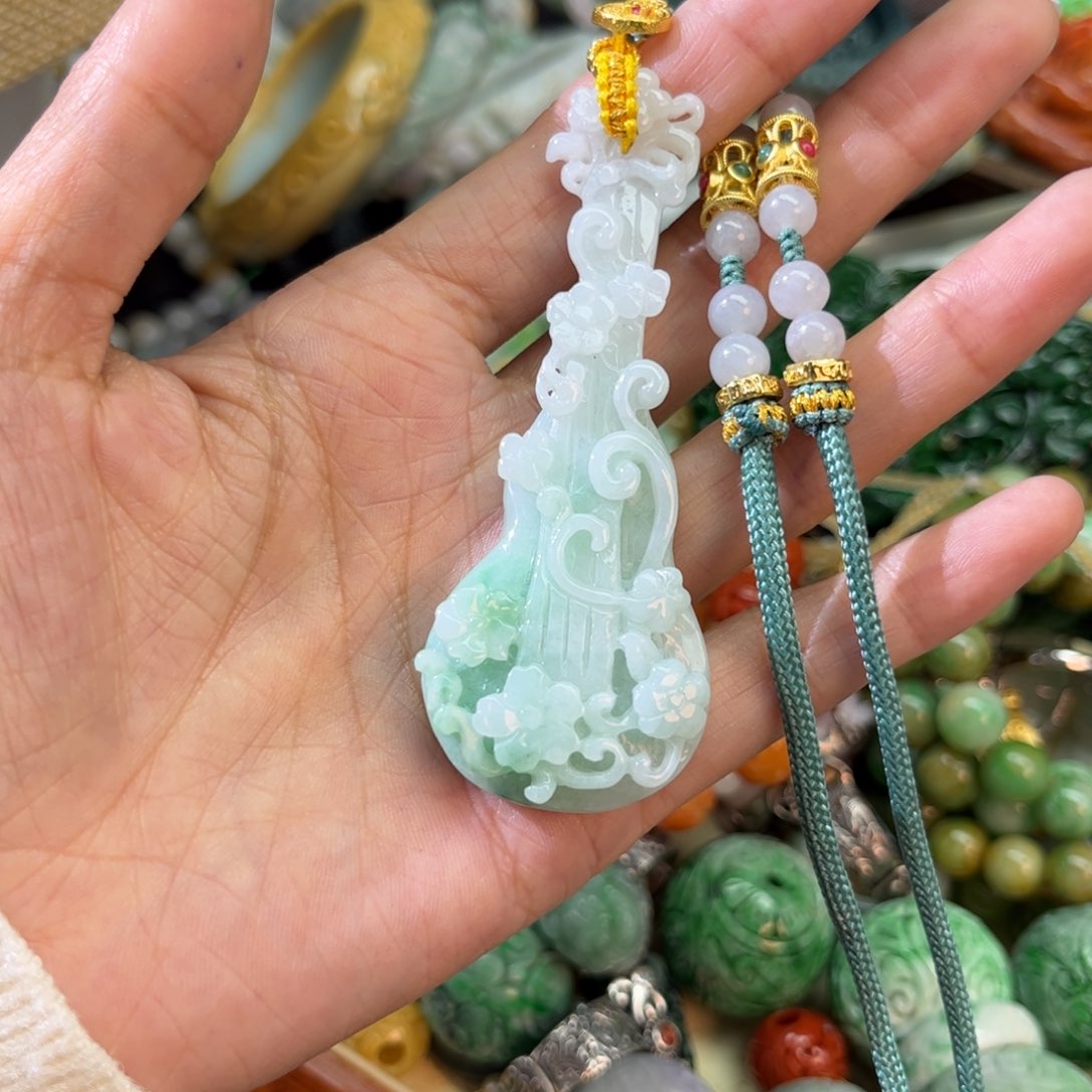 翡翠颈饰未镶嵌待编款