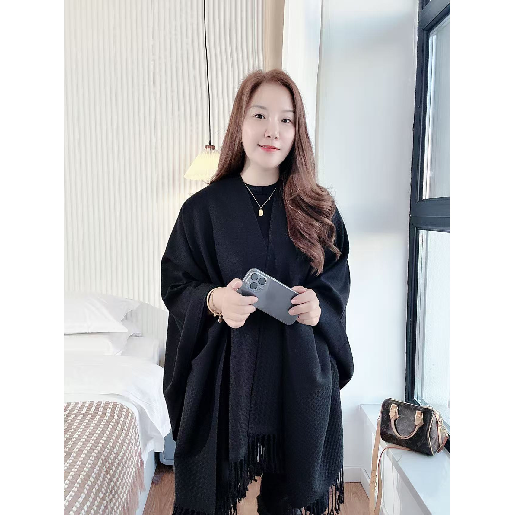 内蒙古厂家直邮纯色开叉大披肩加厚加密简约时尚厚棉羊绒开叉披肩