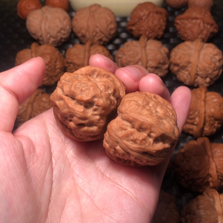 文玩核桃把件开背