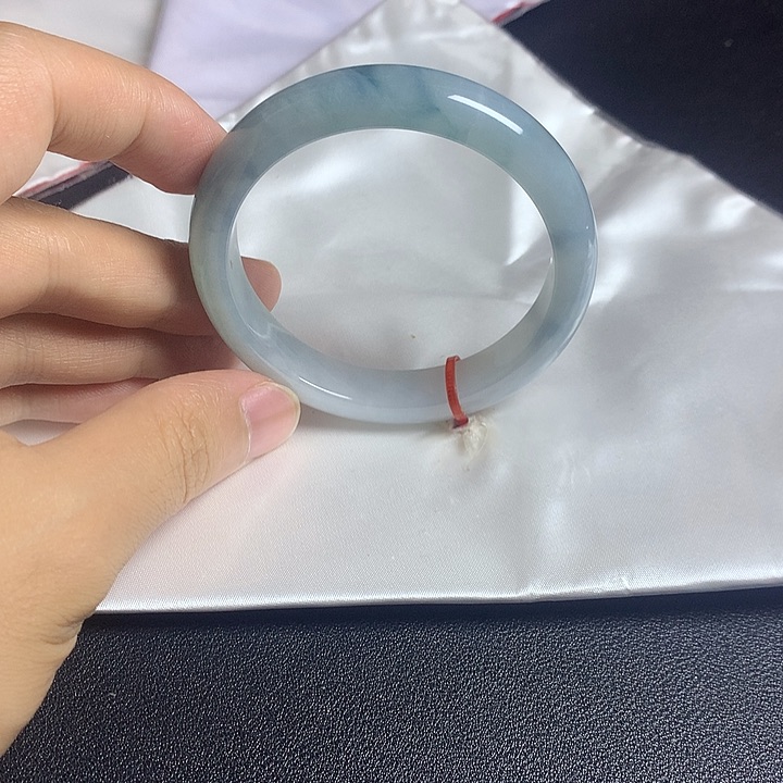 翡翠手镯未镶嵌翡翠56