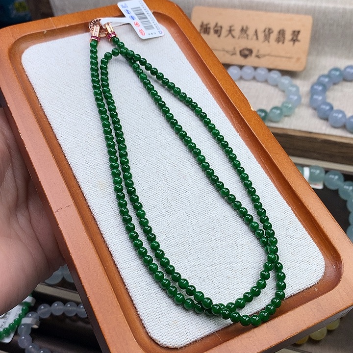 翡翠合金手链辣绿小米长项链