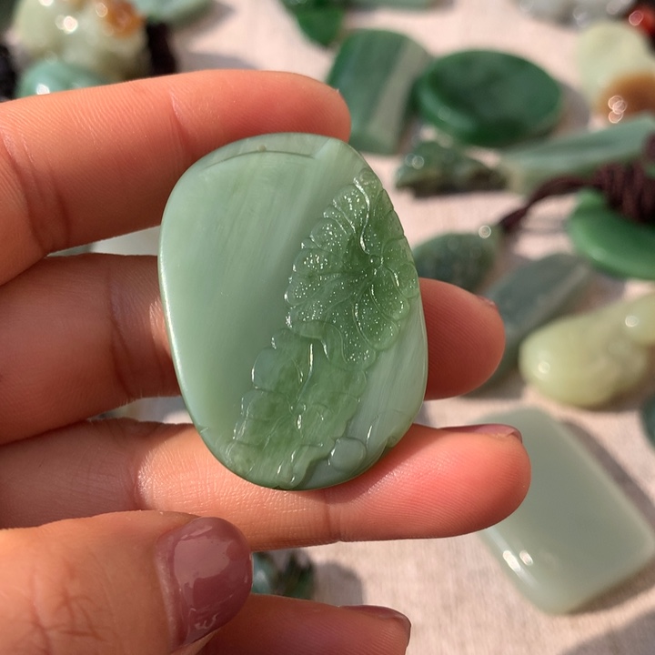 和田玉未镶嵌挂件